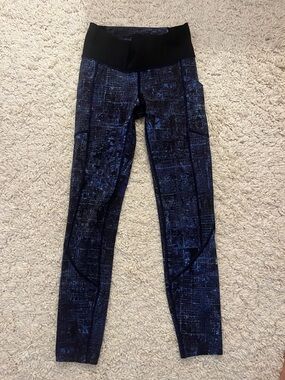 Lululemon leggings – like new condition